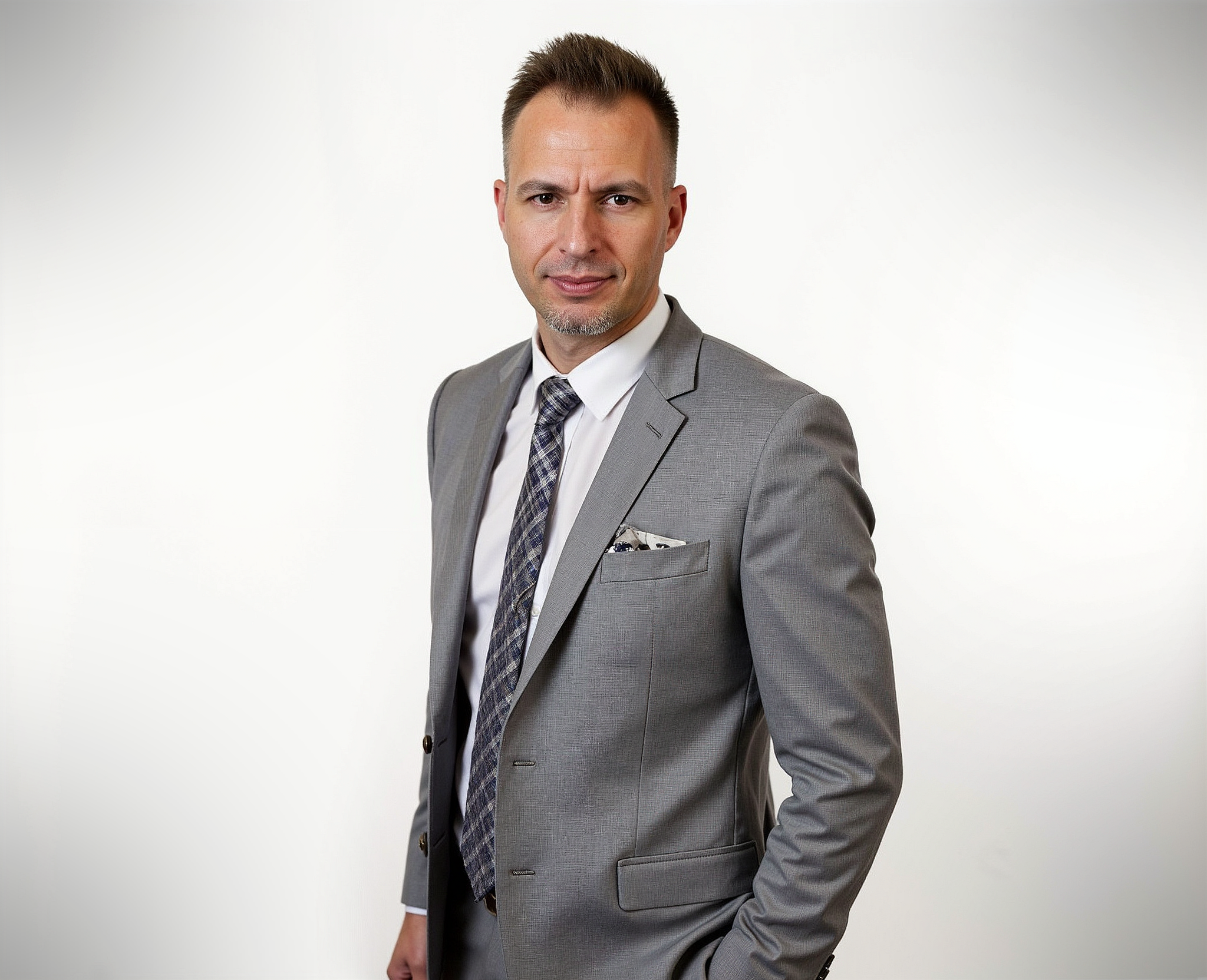 Tomasz Gliga - Sales Executive
